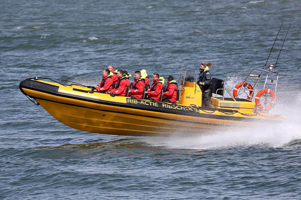 RIB powerboat + bier- of wijnproeverij mét borrelhapjes